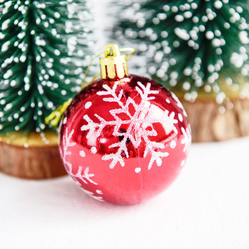 Christmas Tree Pendant With Snowflakes Painted Balls